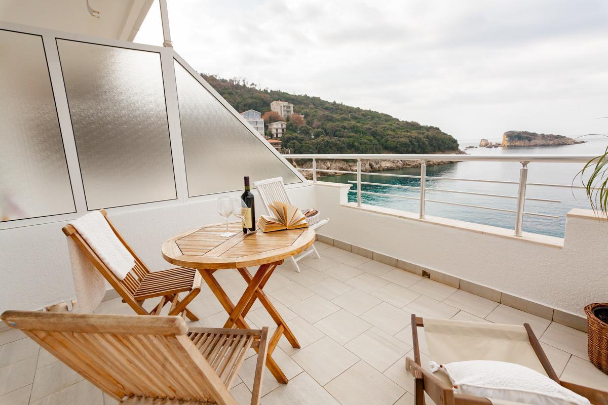 Vongola Apartment Utjeha Bagian luar foto