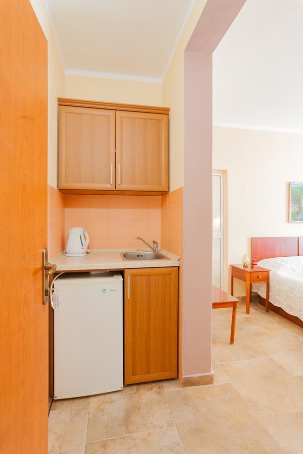 Vongola Apartment Utjeha Bagian luar foto