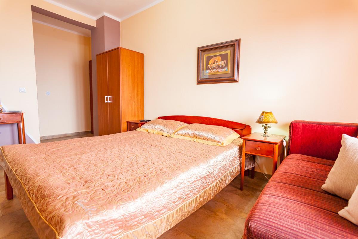 Vongola Apartment Utjeha Bagian luar foto