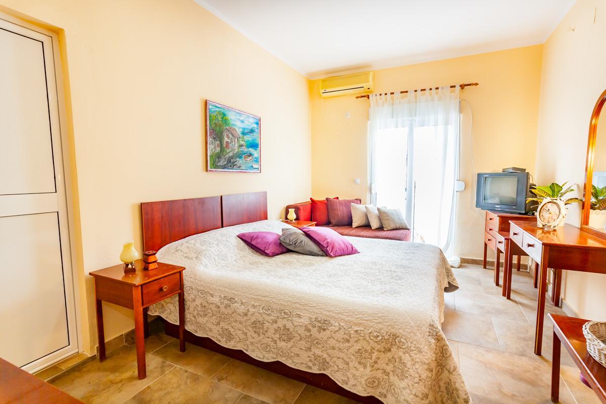 Vongola Apartment Utjeha Bagian luar foto