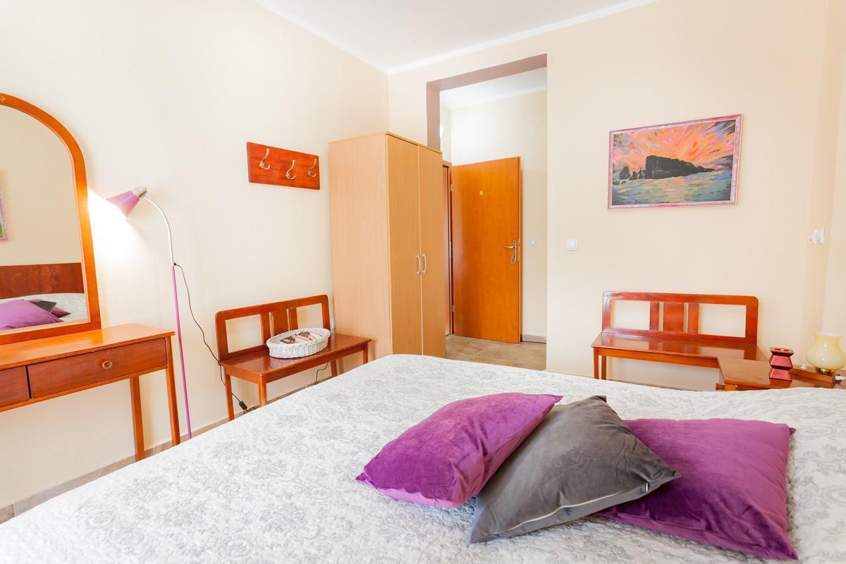 Vongola Apartment Utjeha Bagian luar foto